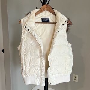 American Eagle Hooded Vest 🦅